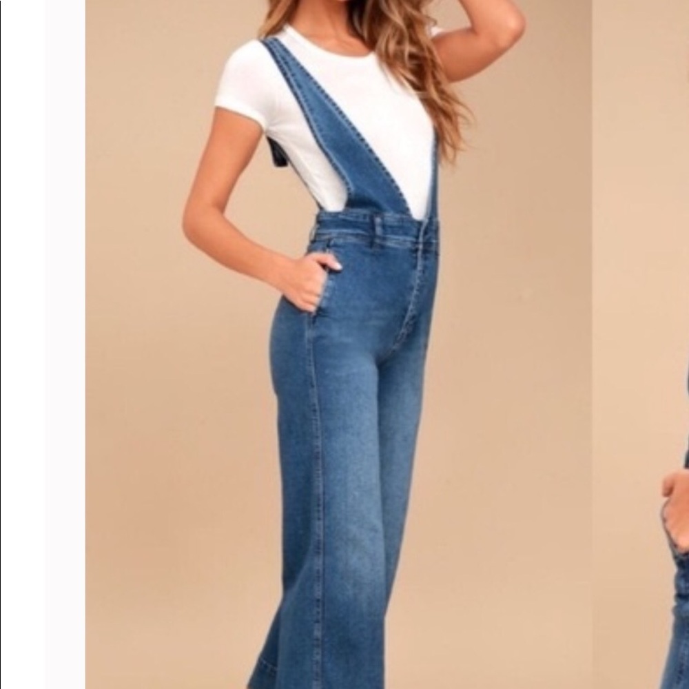 NWOT Free People A-Line Medium Wash Overalls - super cute! Size 6